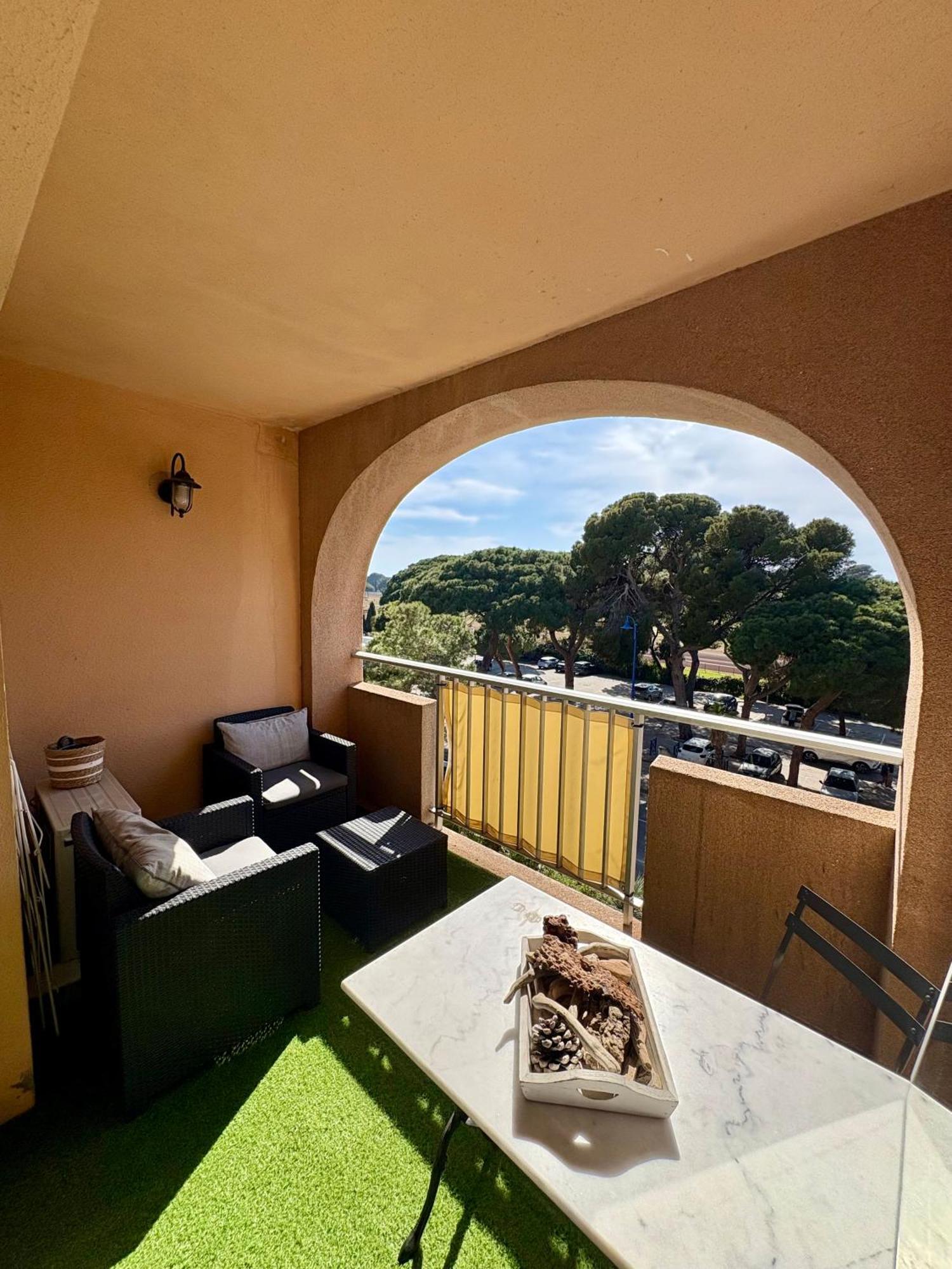 Sejour Au Port Apartment Hyeres Ngoại thất bức ảnh