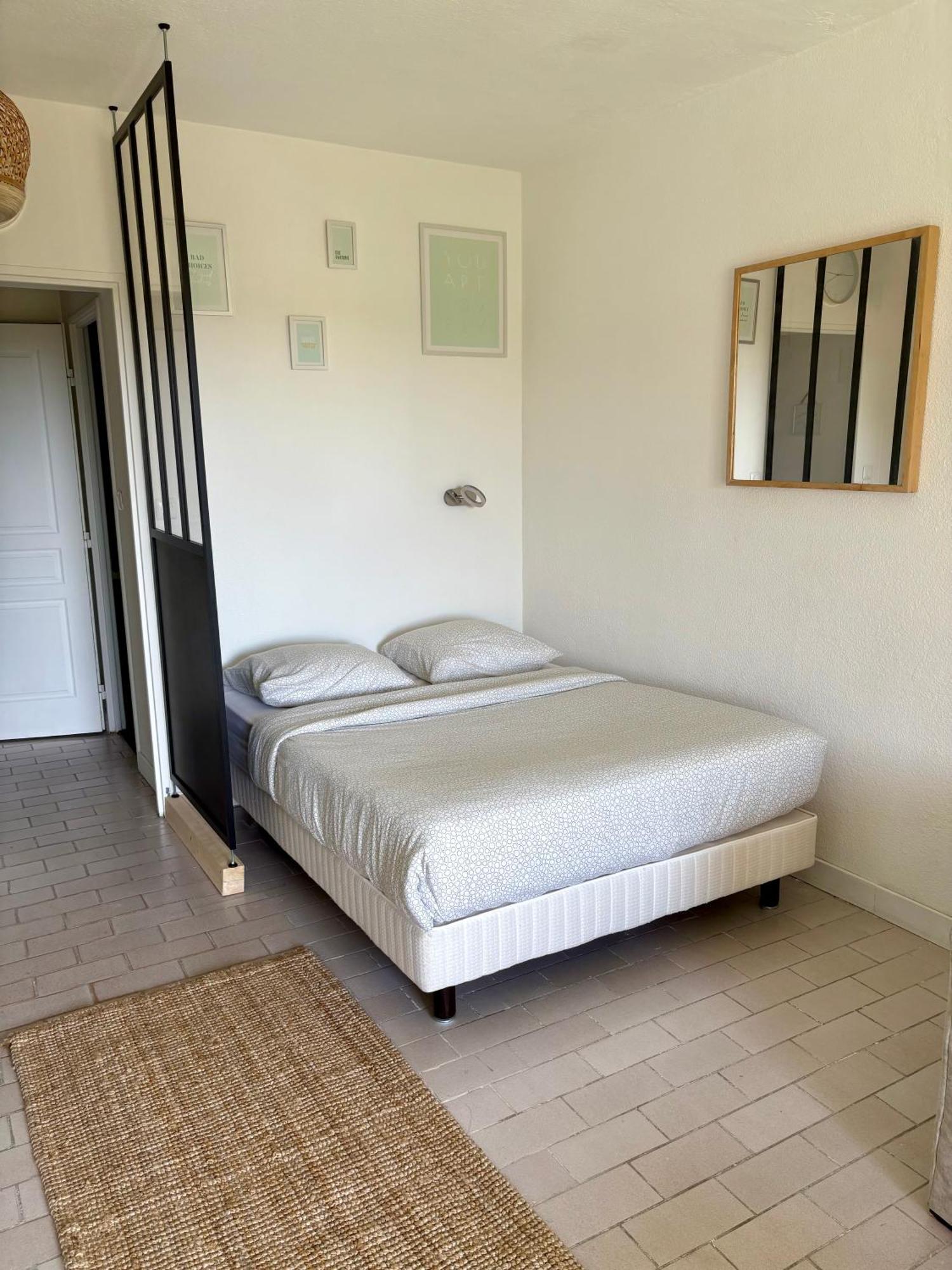 Sejour Au Port Apartment Hyeres Ngoại thất bức ảnh